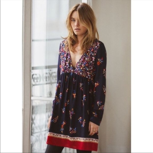 Sezane Dresses & Skirts - NEW Sezane Daphne V Neck Long Sleeve Floral